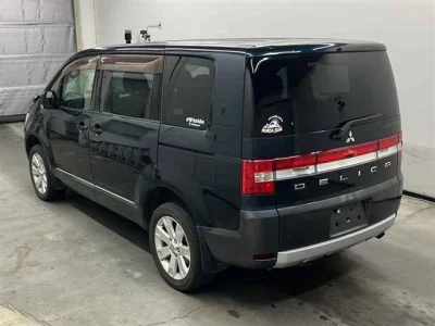 Mitsubishi DELICA D5