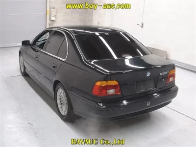 BMW 5-Series  с аукциона в Японии