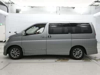 Nissan ELGRAND лот № 90546 оценка 3.5  с аукциона в Японии 3