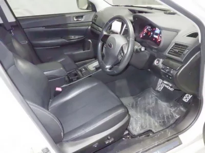 Subaru LEGACY  с аукциона в Японии
