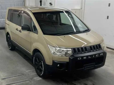 Mitsubishi DELICA D5