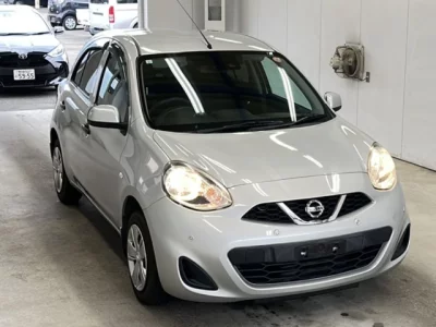 Nissan MARCH  с аукциона в Японии