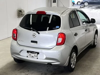Nissan MARCH  с аукциона в Японии