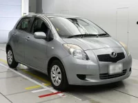 Toyota VITZ лот № 30375 оценка 3.5  с аукциона в Японии 4