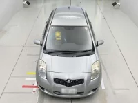 Toyota VITZ лот № 30375 оценка 3.5  с аукциона в Японии 6