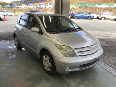 Toyota IST