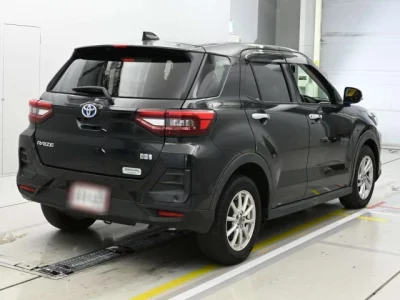 Toyota RAIZE  с аукциона в Японии