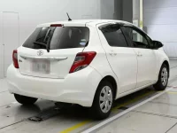 Toyota VITZ лот № 30405 оценка 3.5  с аукциона в Японии 1