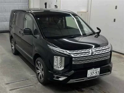 Mitsubishi DELICA D5