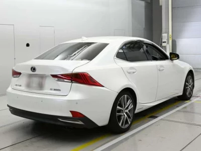 Lexus IS
