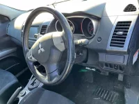 Mitsubishi OUTLANDER лот № 10083 оценка 3.5  с аукциона в Японии 2