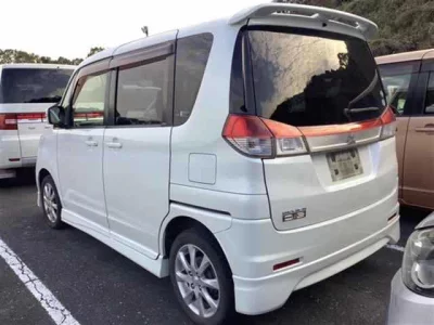 Mitsubishi DELICA D2