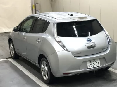 Nissan LEAF  с аукциона в Японии