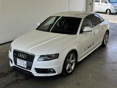 Audi A4  с аукциона в Японии