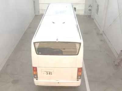Isuzu BUS