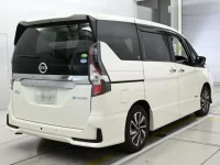 Nissan SERENA лот № 30504 оценка 4  с аукциона в Японии 1