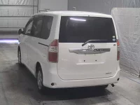 Toyota NOAH лот № 2108 оценка RA  с аукциона в Японии 7