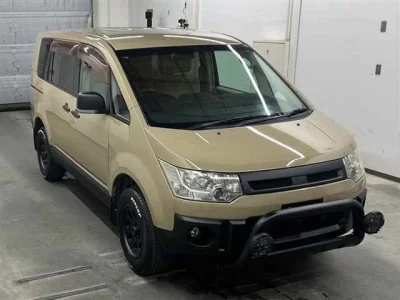 Mitsubishi DELICA D5
