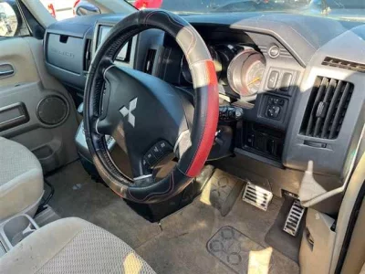 Mitsubishi DELICA D5