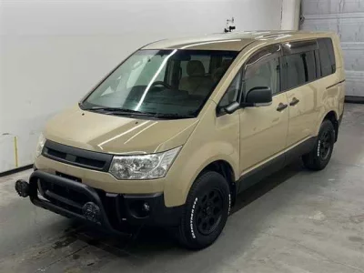 Mitsubishi DELICA D5