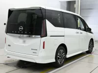 Nissan SERENA лот № 33531 оценка 5  с аукциона в Японии 1