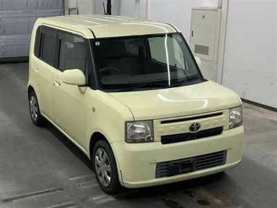 Toyota PIXIS SPACE