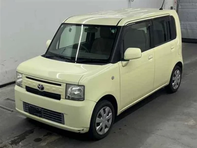 Toyota PIXIS SPACE