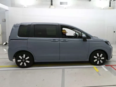 Honda FREED  с аукциона в Японии