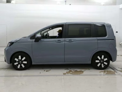 Honda FREED  с аукциона в Японии