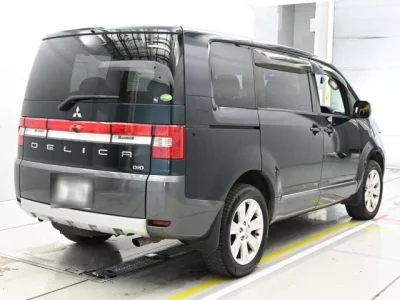 Mitsubishi DELICA D5