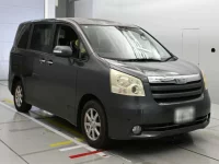 Toyota NOAH лот № 30602 оценка 3.5  с аукциона в Японии 4
