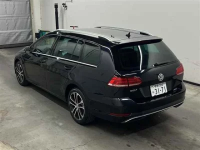 Volkswagen GOLF VARIANT