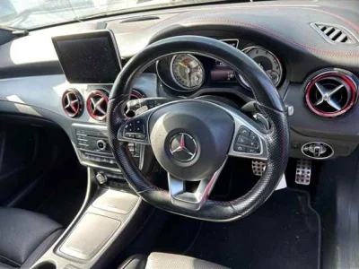 Mercedes-Benz CLA CLASS