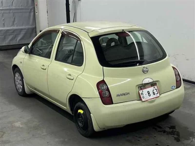 Nissan MARCH