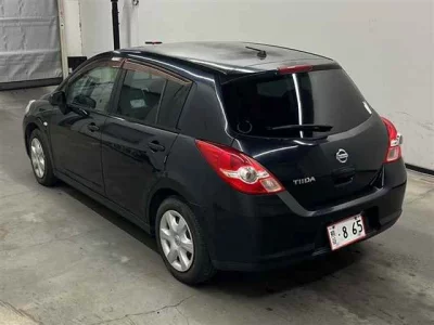 Nissan TIIDA