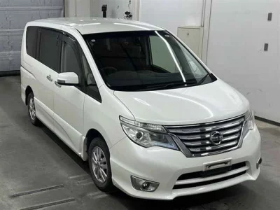 Nissan SERENA  с аукциона в Японии