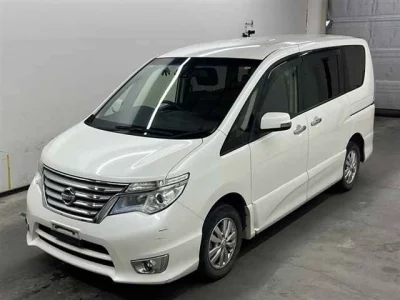 Nissan SERENA  с аукциона в Японии