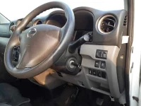 Nissan CARAVAN VAN лот № 40064 оценка 3.5  с аукциона в Японии 8