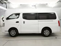 Nissan CARAVAN VAN лот № 40064 оценка 3.5  с аукциона в Японии 3