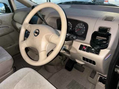 Nissan SERENA  с аукциона в Японии