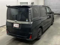Toyota VOXY лот № 10283 оценка 4  с аукциона в Японии 4
