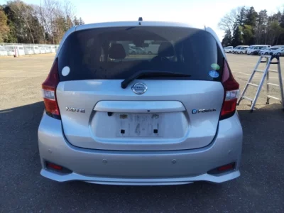 Nissan NOTE  с аукциона в Японии