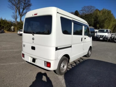 Nissan CLIPPER VAN