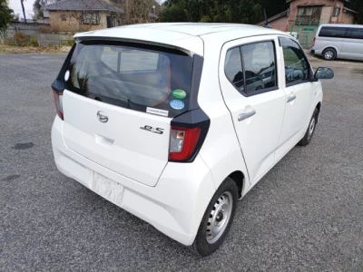 Daihatsu MIRA E S