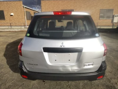 Mitsubishi LANCER VAN
