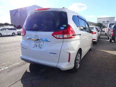 Honda FREED  с аукциона в Японии