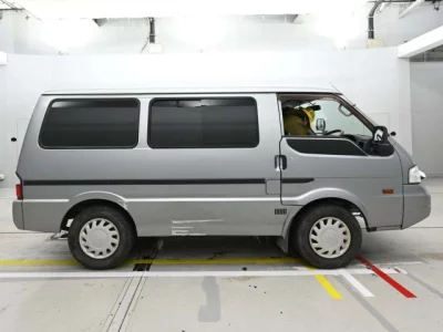 Mazda BONGO VAN