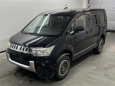 Mitsubishi DELICA D5