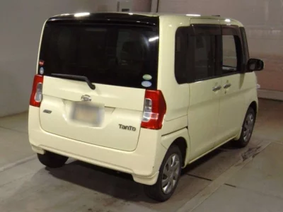 Daihatsu TANTO  с аукциона в Японии
