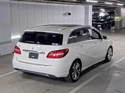 Mercedes-Benz B CLASS